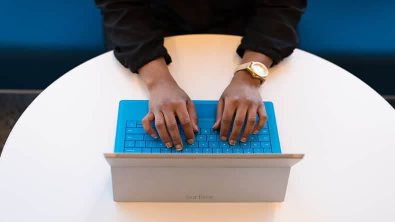 ¿Qué es un software de asistencia remota?
